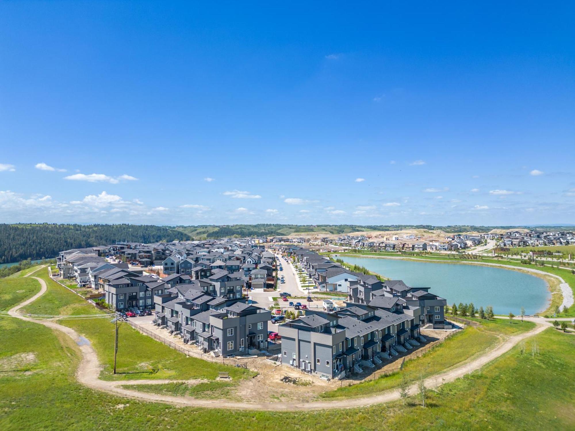YYC Cozy Rockland Park Unit+Parking 아파트 외부 사진