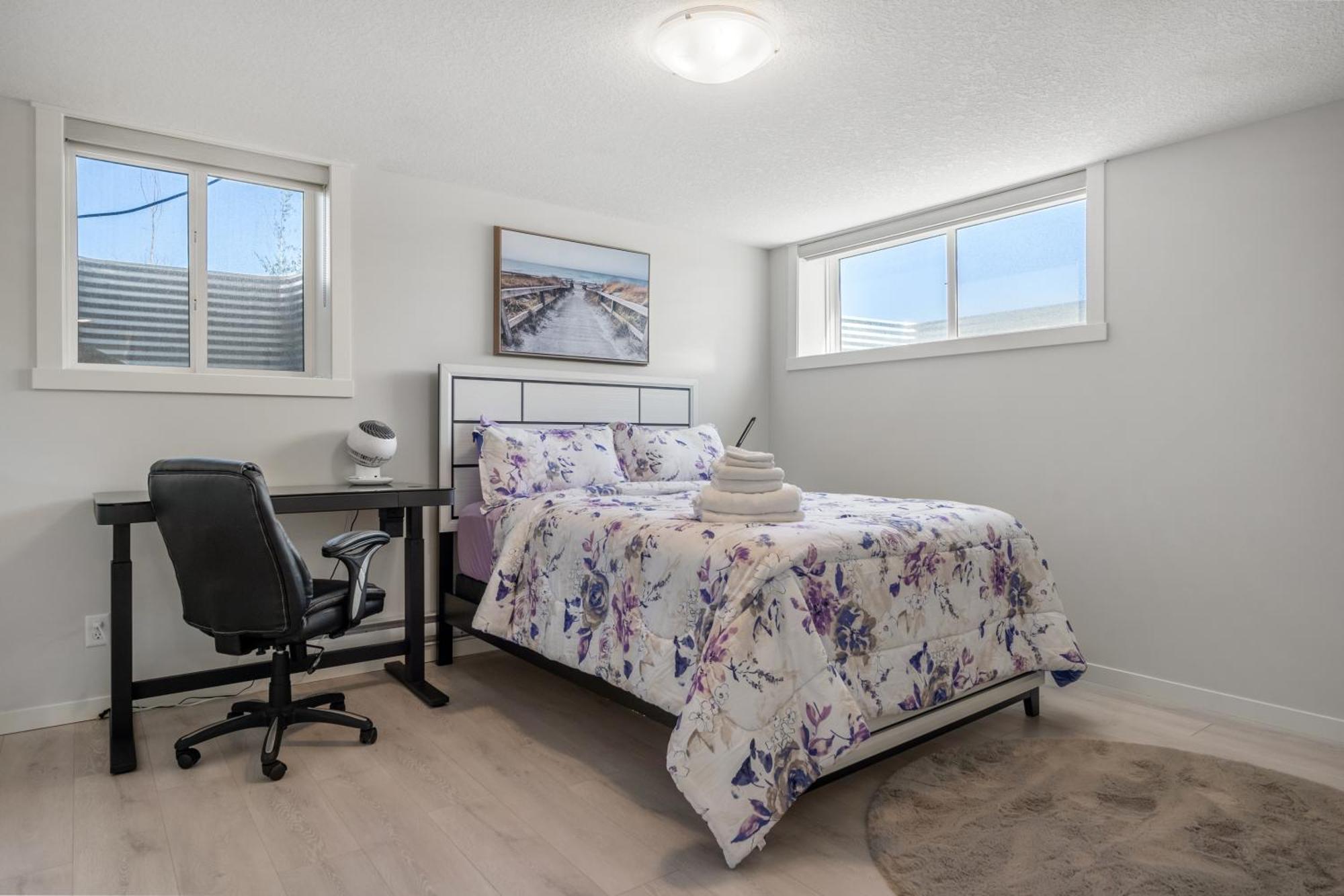 YYC Cozy Rockland Park Unit+Parking 아파트 외부 사진