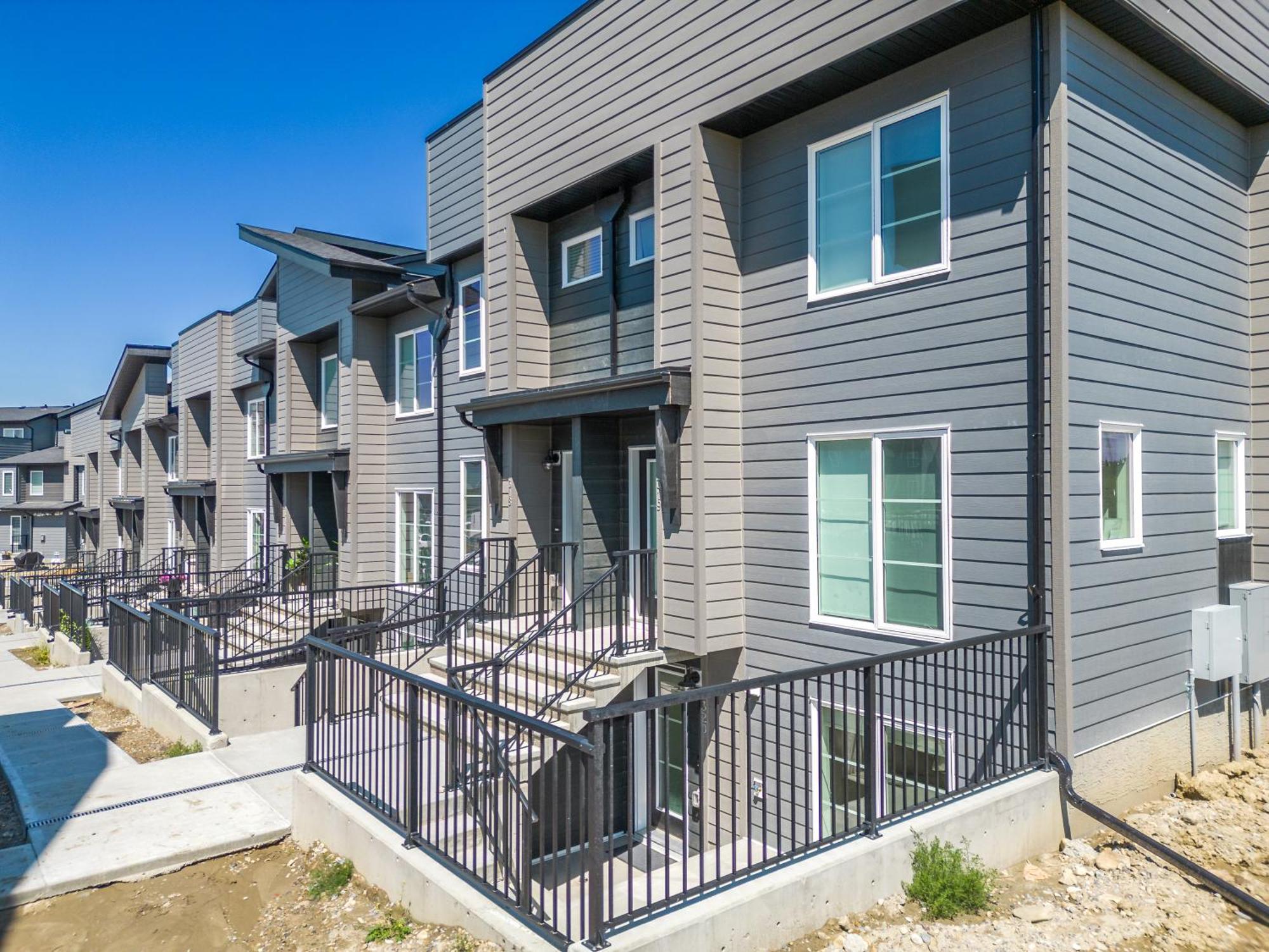 YYC Cozy Rockland Park Unit+Parking 아파트 외부 사진