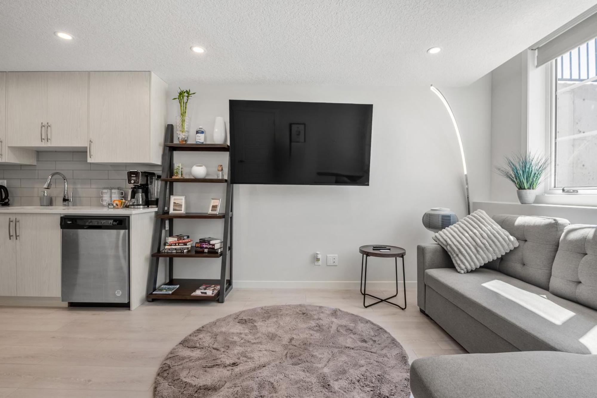 YYC Cozy Rockland Park Unit+Parking 아파트 외부 사진