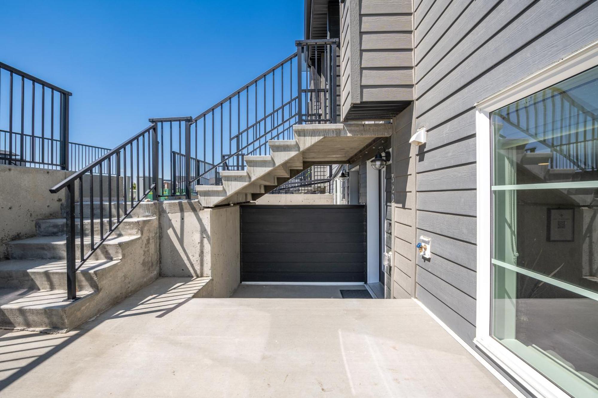 YYC Cozy Rockland Park Unit+Parking 아파트 외부 사진
